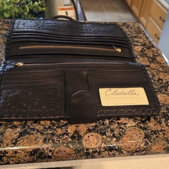 BRAND NEW CLEOBELLA MEXICANA LARGE WALLET - Picture 3 of 3